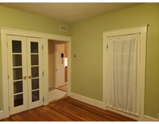 Building Photo - 530 Walpole St