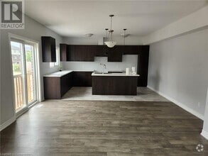 Building Photo - 3266 Parker Ave