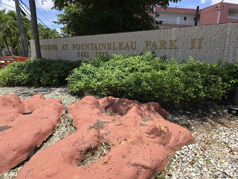 Foto principal - 8425 NW 8th St