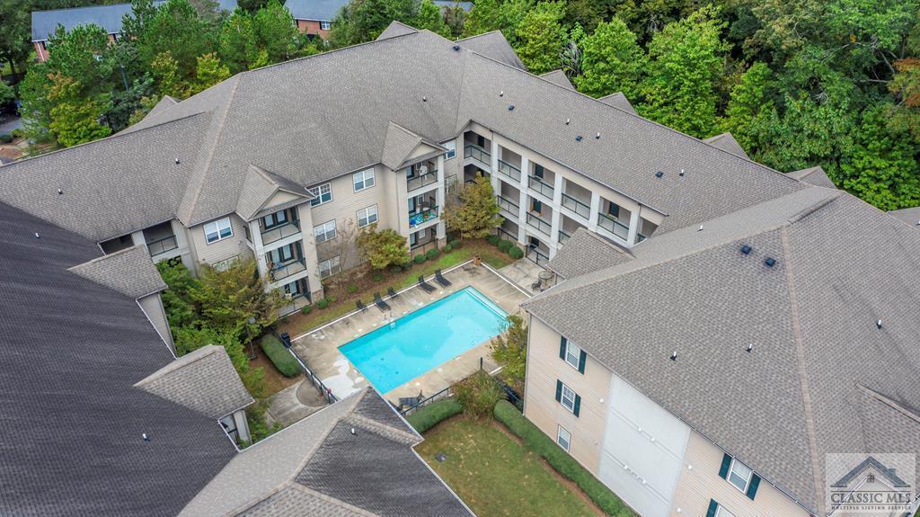 Foto principal - 2375 S Lumpkin St