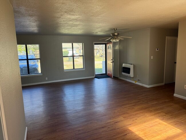 Building Photo - 3601 Dana Dr