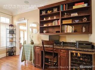 Building Photo - Amazing Lincoln Square Condo w/ TWO Parkin...