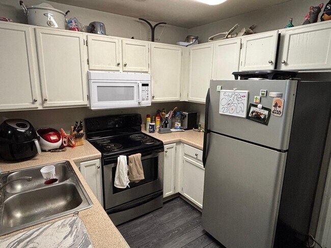 Foto del edificio - 799 Timberwood Cir E