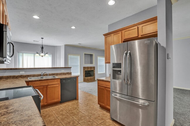 Building Photo - 518 Kate Lofton Dr