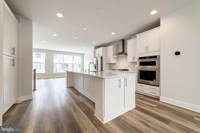 Building Photo - 6227 Almerico Pl
