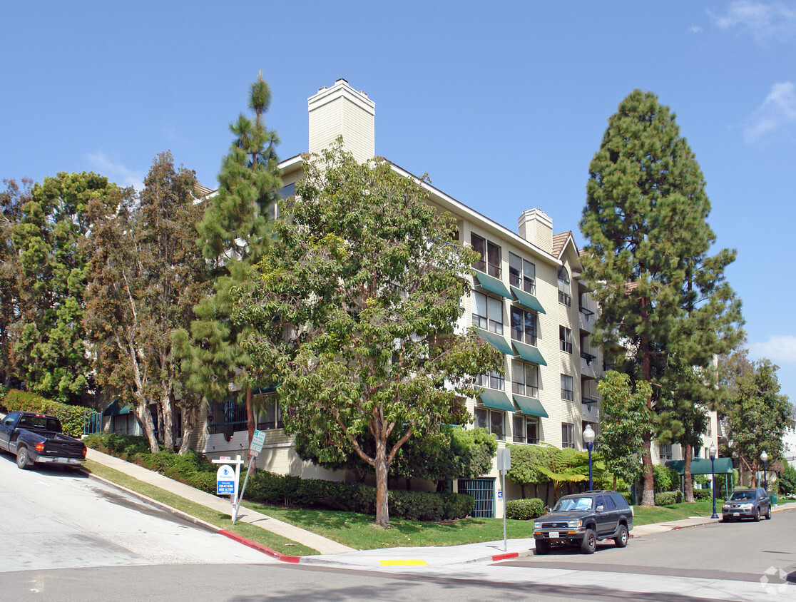 Building Photo - The Park At 10th Avenue