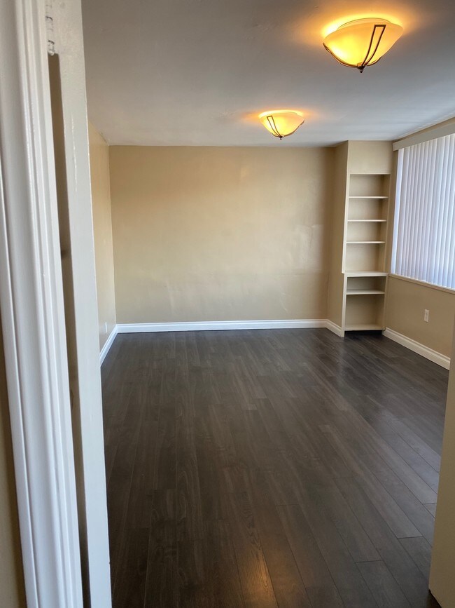 7466 Girard Ave Unit 1, San Diego, CA 92037 Apartments in San Diego