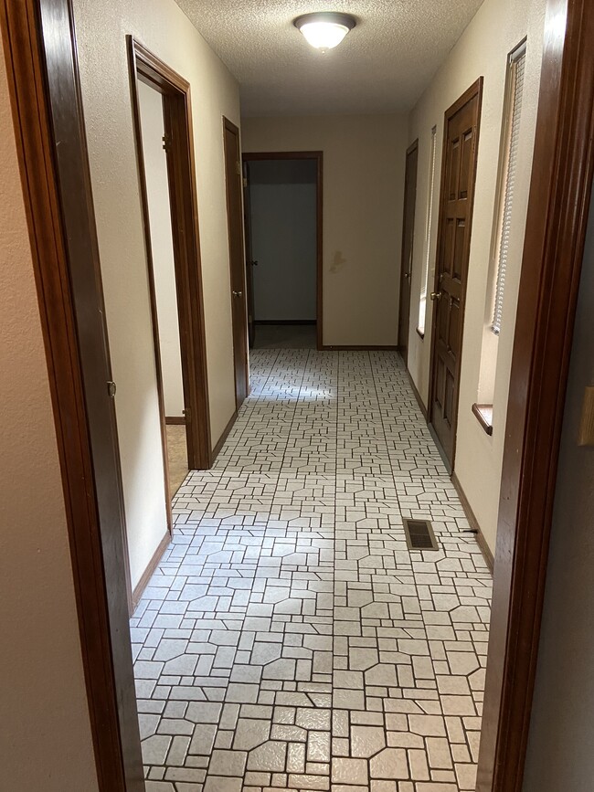 Foto del edificio - 1611 S Fairfield Dr