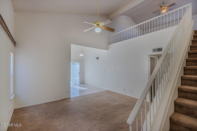 Foto del edificio - 12110 St Romeo Ave