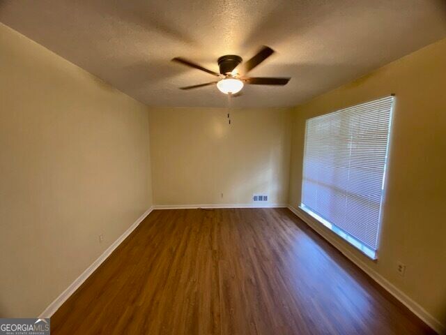 Foto del edificio - 6425 Westbury Rd