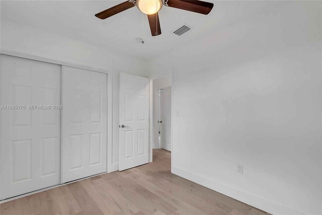 Foto del edificio - 18505 NW 23rd Ct