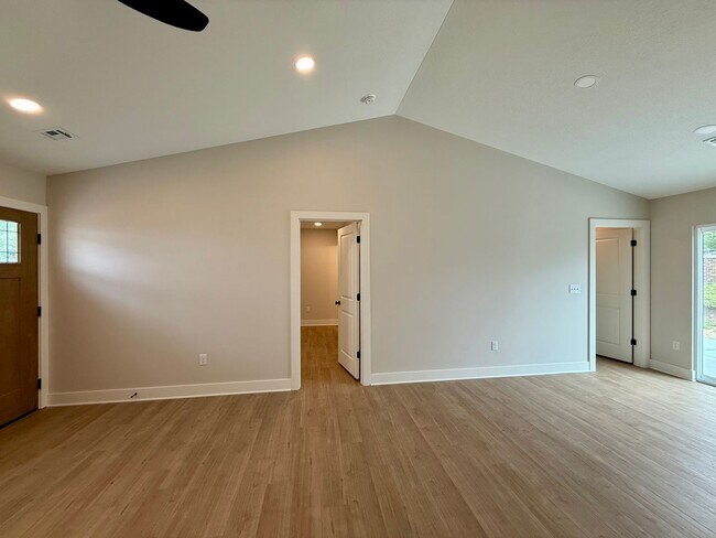 Foto del edificio - 765 N Kansas St