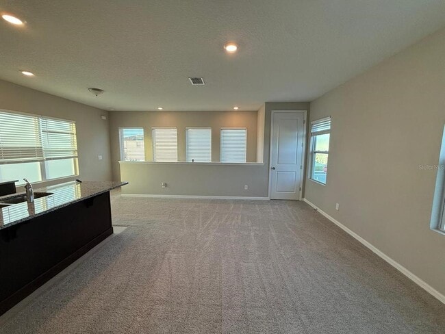 Foto del edificio - 3124 VOYAGER Ave