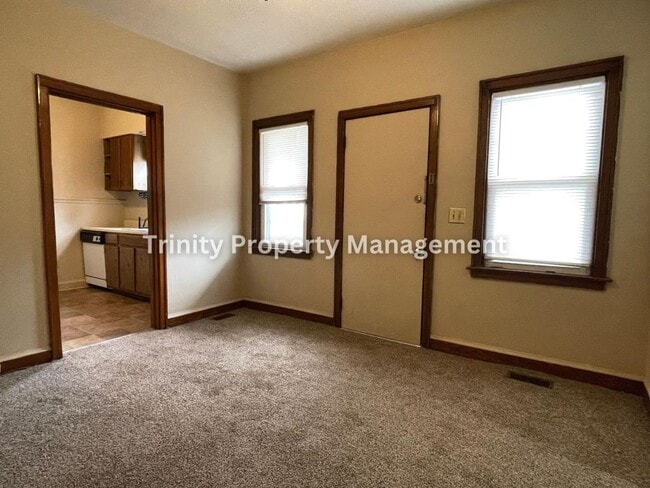 Building Photo - 649 Birch St