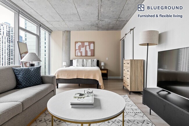 Foto del edificio - 311 W Illinois St