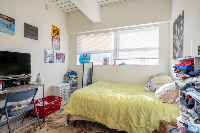 3 habitaciones, 1 baño, 903 pies cuadrados, dormitorio - Park Terrace West