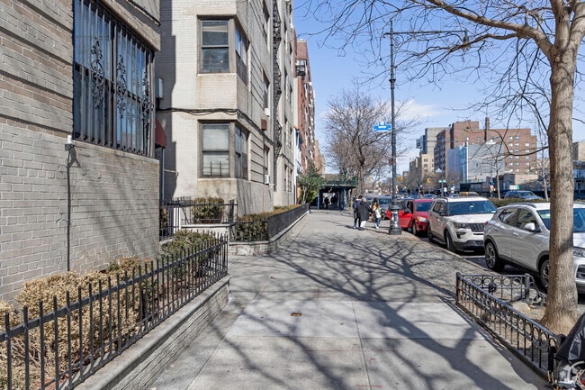 Walkway - 1015 Grand Concourse