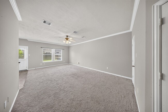 Building Photo - 11515 Champions Green Dr