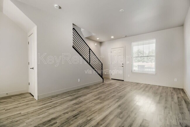 Building Photo - 13630 Garfield St