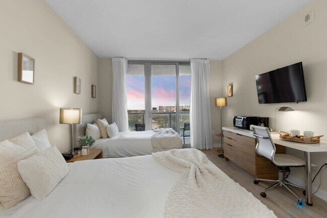Foto del edificio - 2602 E Hallandale Beach Blvd