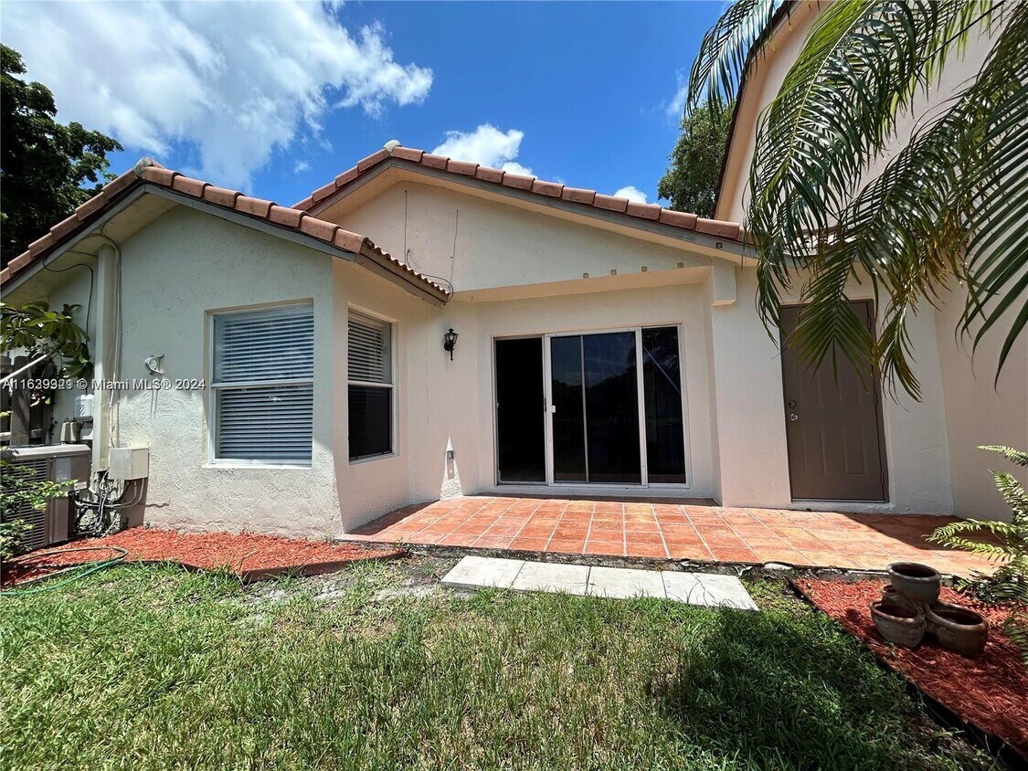 510 NW 108Th Ter, Pembroke Pines, FL 33026 - Townhome Rentals in Pembroke  Pines FL | Apartments.com