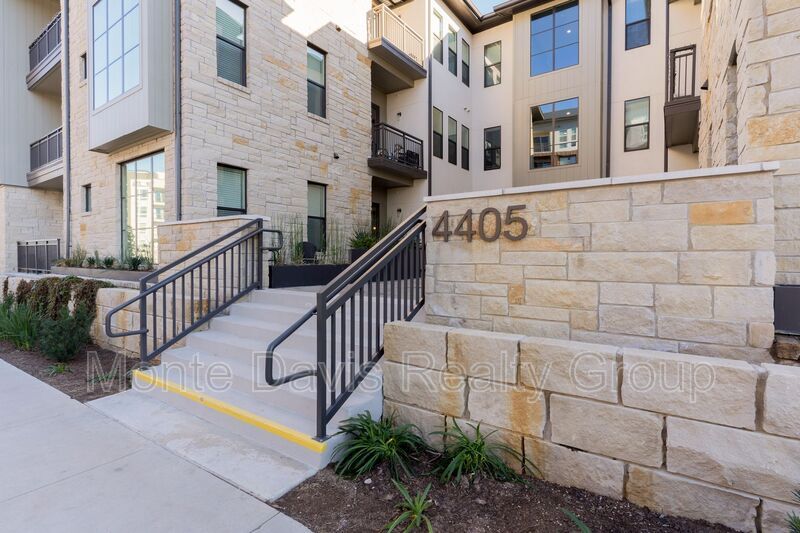 Primary Photo - 4405 Jackson Ave
