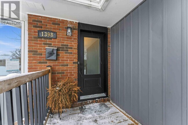 Building Photo - 1398 Jamison Ave