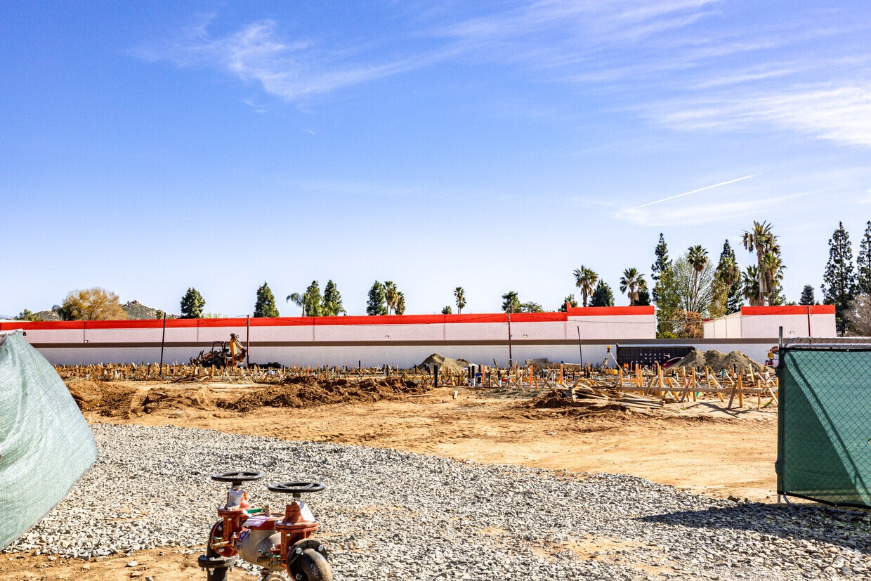 Westbrook Apartments Apartments 4680 Mitchell Ave Riverside, CA