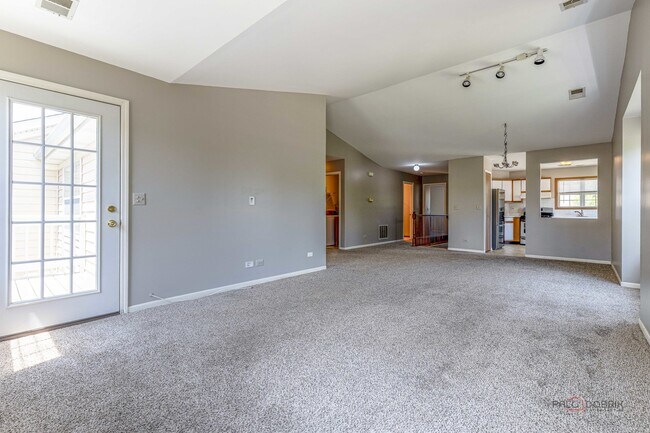 Foto del edificio - 2847 Heatherwood Dr