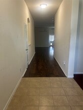 Building Photo - 8407 Broadleaf Ave