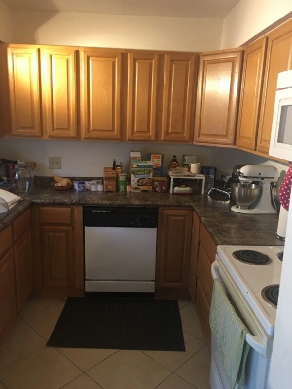 Foto del edificio - 227 Oakwood Dr