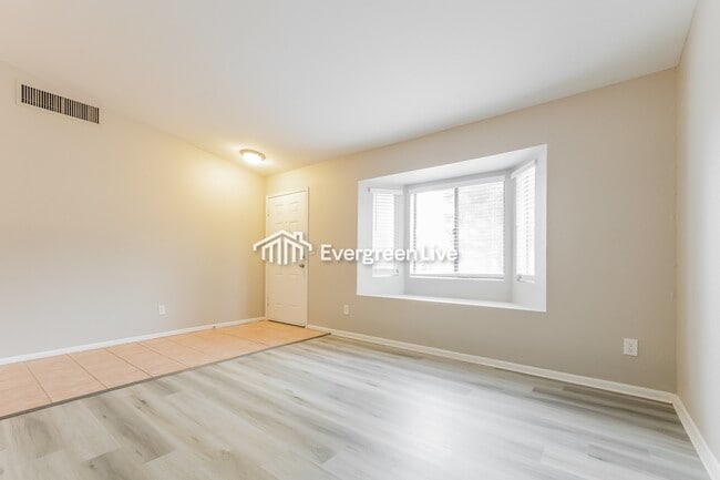 Foto del edificio - 5990 N Eden Brook Lane