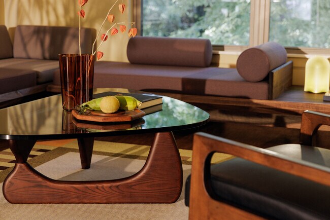 Foto del edificio - The Medallion: Fully Furnished Utilities Incl