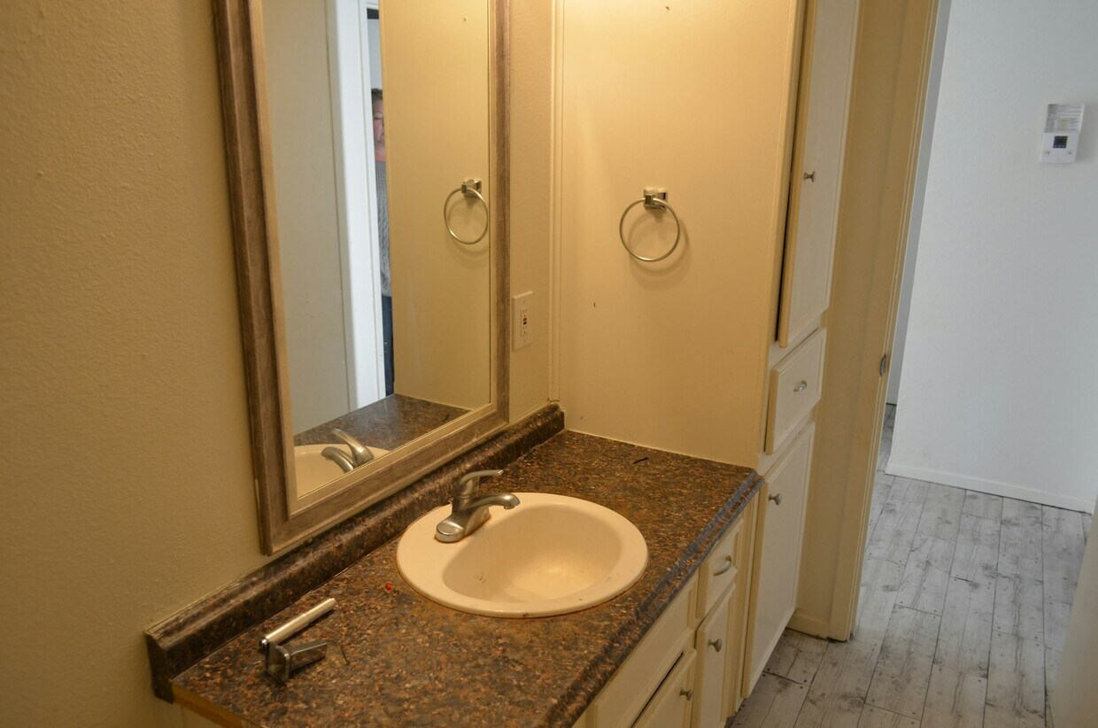 Foto del edificio - 5604 Brownfield Dr