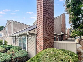 Building Photo - 3300 W Florida Ave