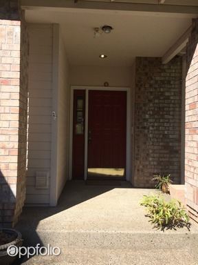 Building Photo - 12415 SW 129th Ave