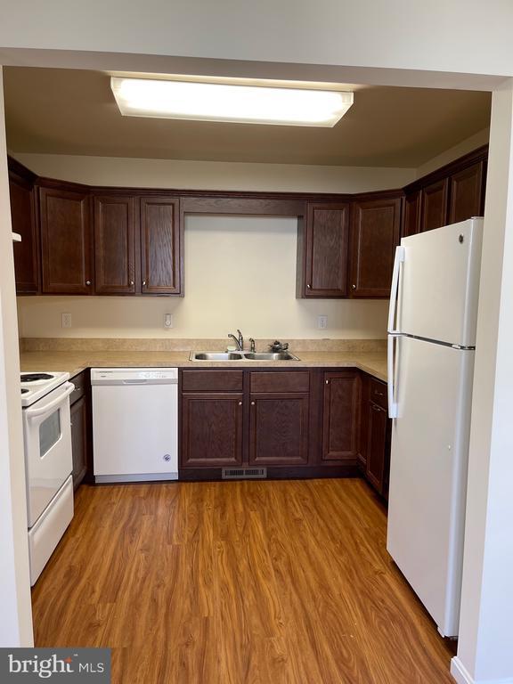 Building Photo - 873 Mattox Ave