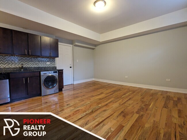 Foto del edificio - 2846 N Mildred Ave