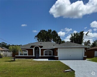 Building Photo - 15 Fernon Ln