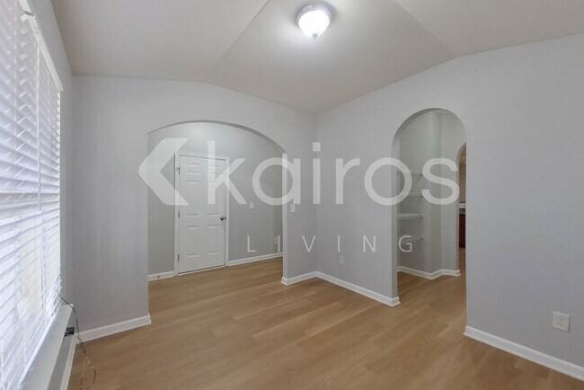 Foto del edificio - 588 Kincaid Cove Ln