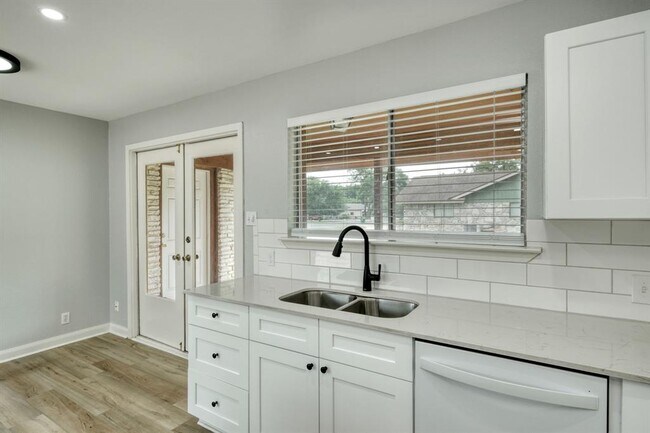 Foto del edificio - 7006 Greenock St