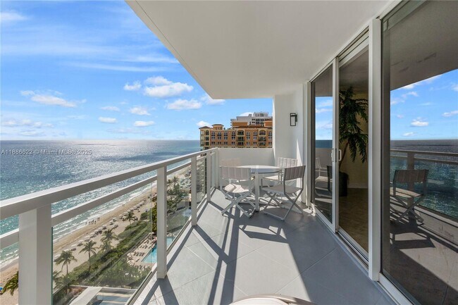 Foto del edificio - 2030 S Ocean Dr