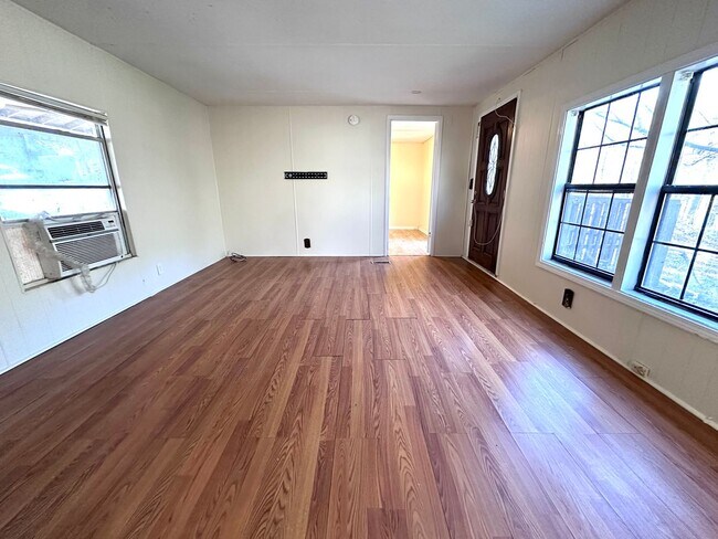 Foto del edificio - 3 Bedrooms, 2 Bathroom - House in East Rome!