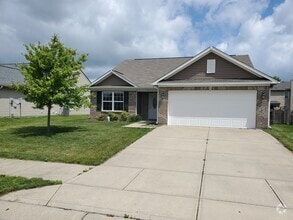 Building Photo - 413 Shade Tree Ct