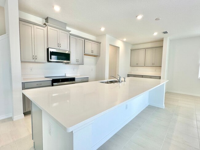 Building Photo - Upscale living redefined | Brand-new 4Bedroom/2.5Bath home in Deland!