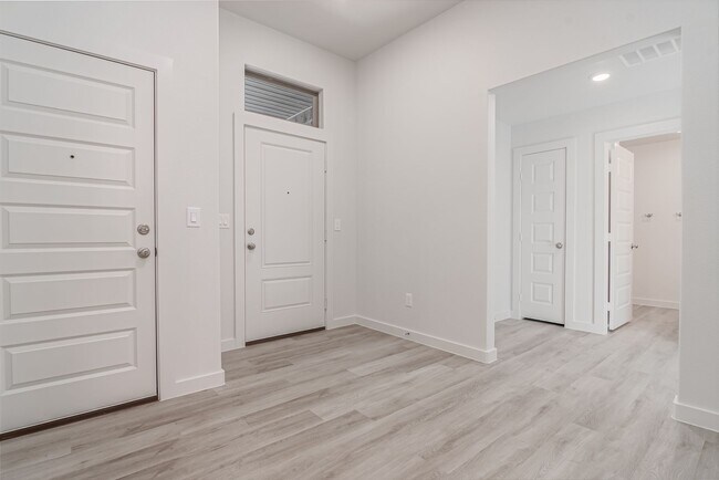 Foto del edificio - 2060 Acacia Ln