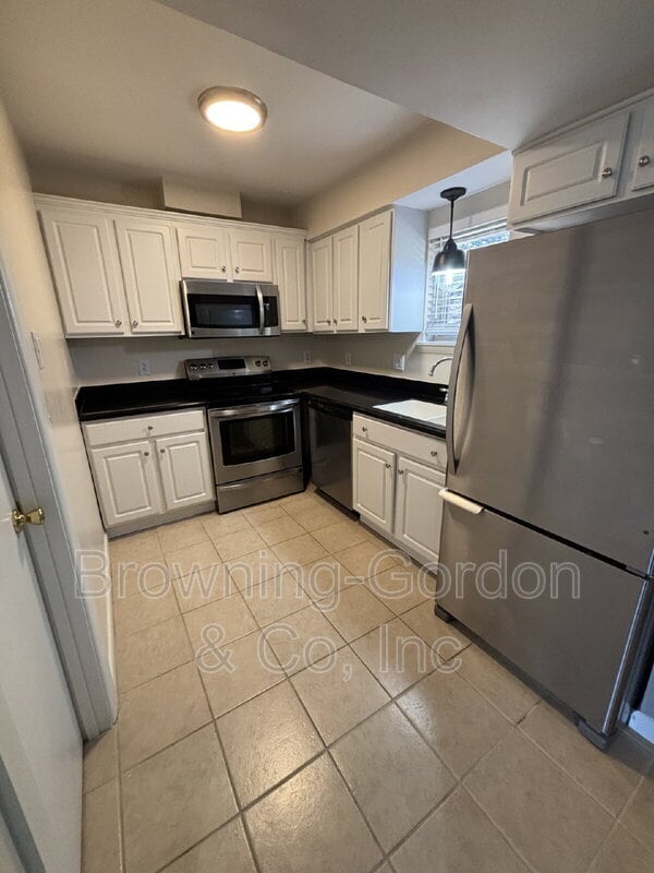 Foto del edificio - 419 Summit Ridge Pl