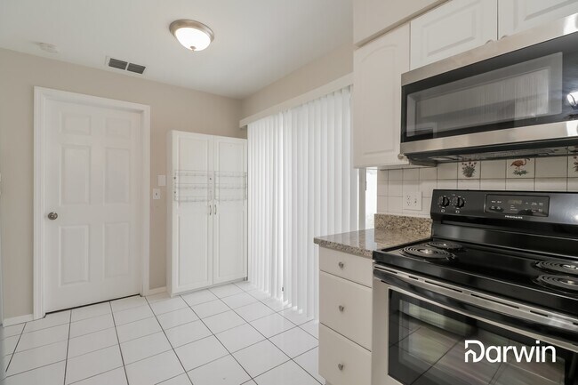 Building Photo - 3947 Orchard Hill Cir