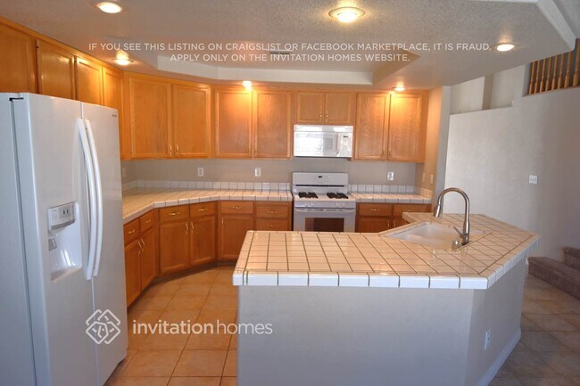 Foto del edificio - 8722 Hawk Canyon St