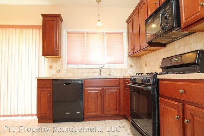 Foto del edificio - 3 br, 2 bath House - 1205 Sherman Ave